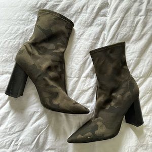 Jeffrey Campbell Siren Boot Khaki camo